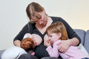 Tandem breastfeeding